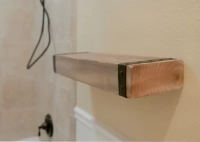 Bathroom shelf